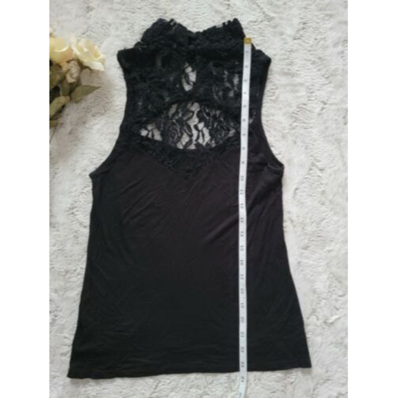 ✨️CL Silence + Noise Black Lace High Collar Keyhole Sleeveless Top Size S - Picture 7 of 9